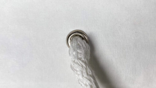 primo piano anello e manico in cotone